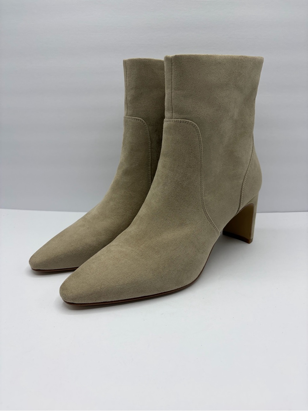 J. Crew Women’s Size 9 Suede Ankle Boots Stevie style Classic Neutral